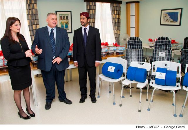 Ahmadiyya donates in Gozo-02